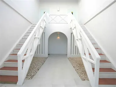 Ku Hotel Shoal Bay Village